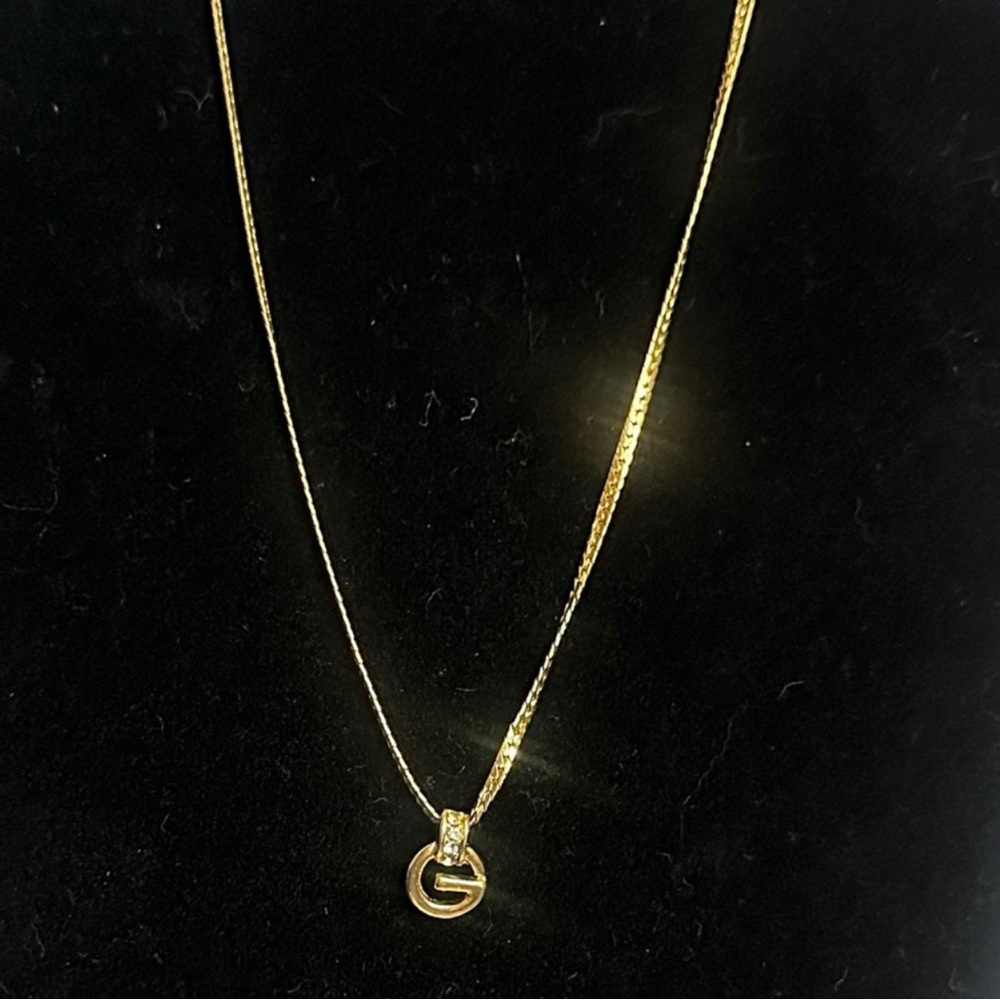 Vintage Givenchy Gold Necklace with G Pendant - Picture 3 of 6